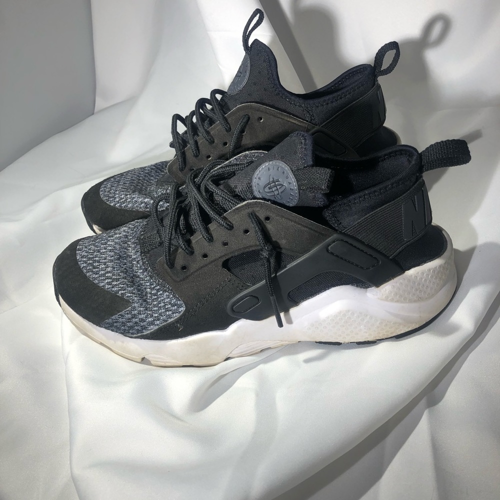 limited nike huarache